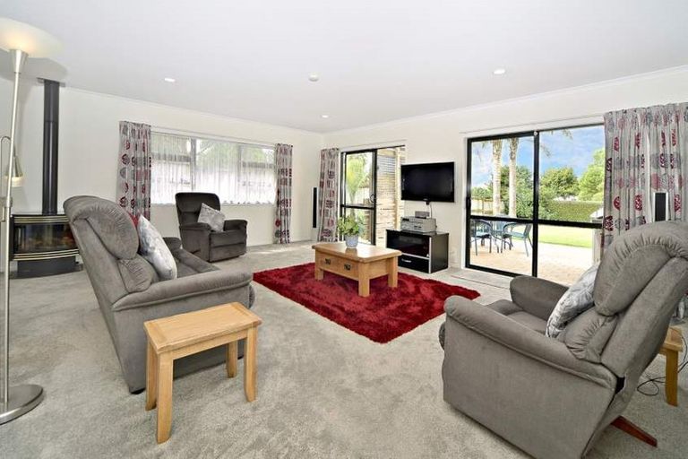 Photo of property in 105 Longford Park Drive, Takanini, 2112