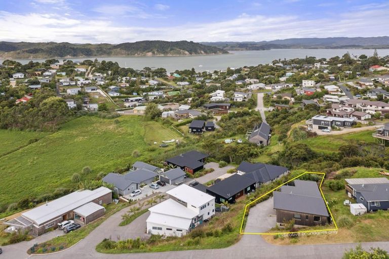 Photo of property in 21 Primrose Street, Raglan, 3225