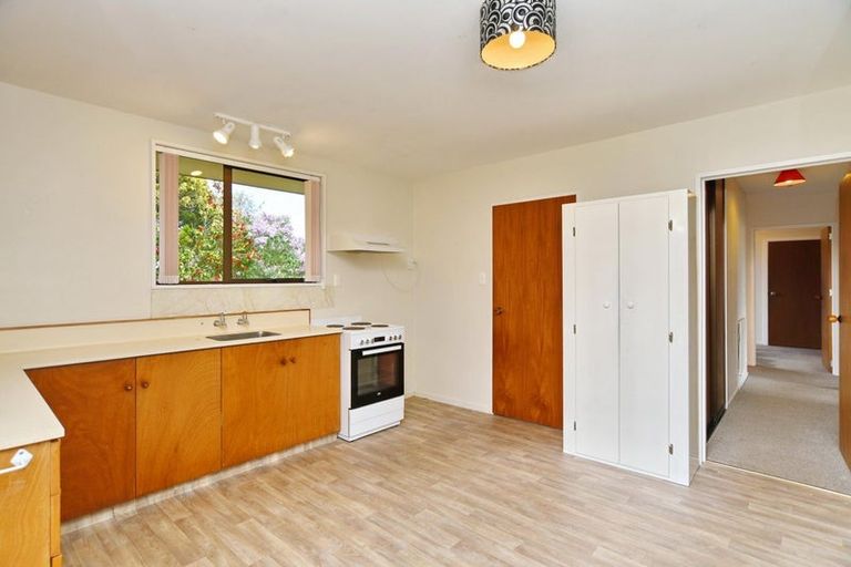 Photo of property in 2/121 Marlow Road, Aranui, Christchurch, 8061