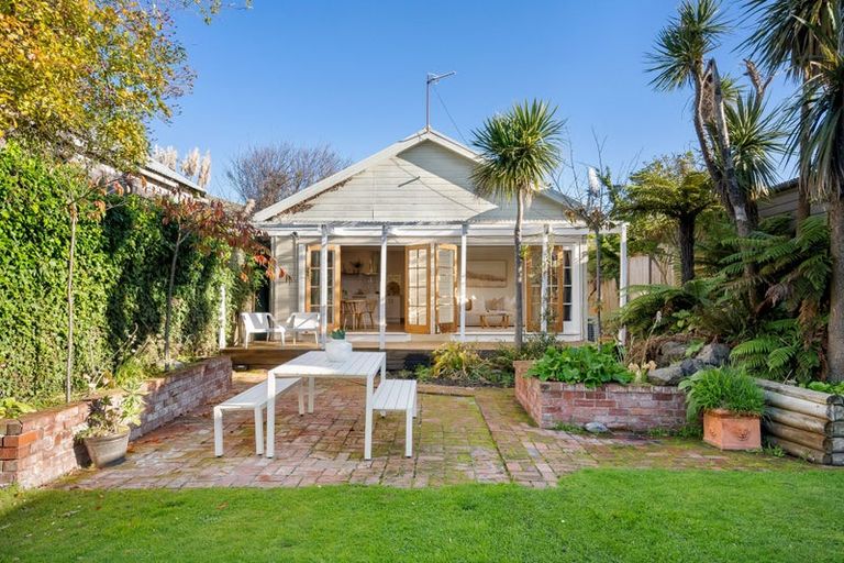 Photo of property in 65 Wiggins Street, Sumner, Christchurch, 8081