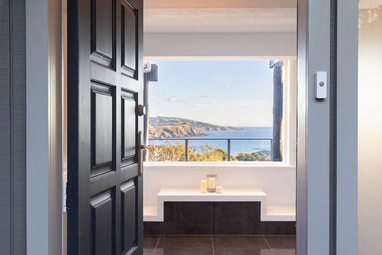 Photo of property in 29 The Track, Plimmerton, Porirua, 5026