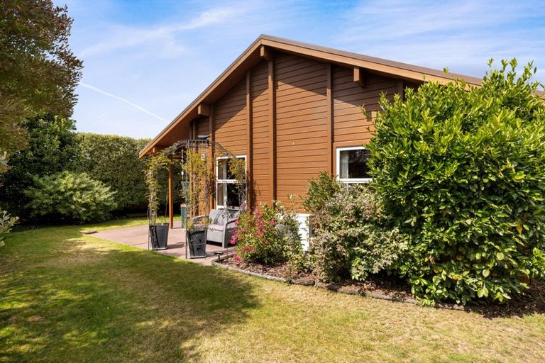 Photo of property in 9 Taggart Place, Sockburn, Christchurch, 8042