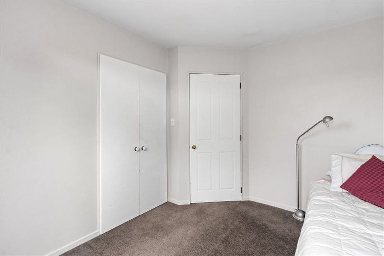 Photo of property in 34 Appleby Crescent, Burnside, Christchurch, 8053