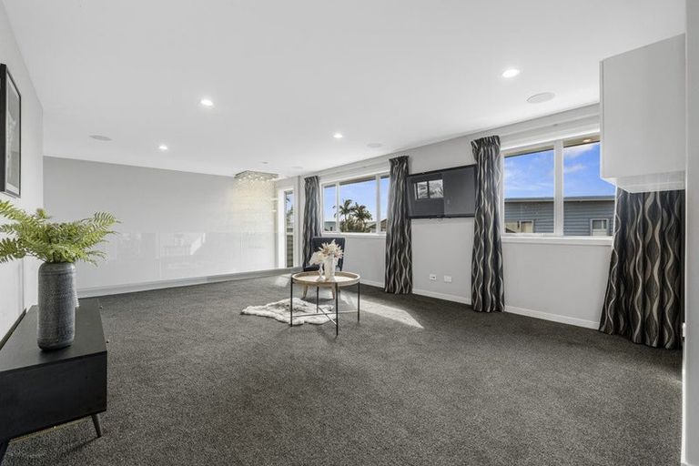 Photo of property in 6 Milano Boulevard, Karaka, Papakura, 2113