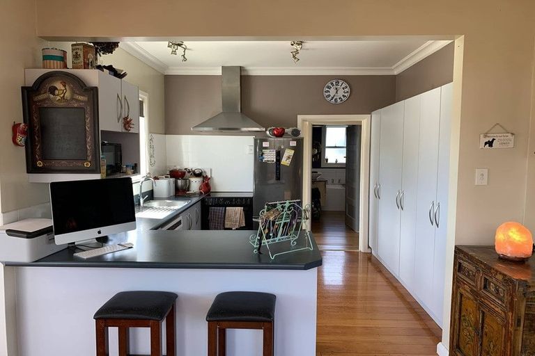 Photo of property in 319 Carrington Street, Vogeltown, New Plymouth, 4310