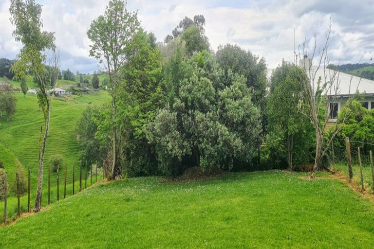 Photo of property in 111 Hurndall Street East, Maungaturoto, 0520