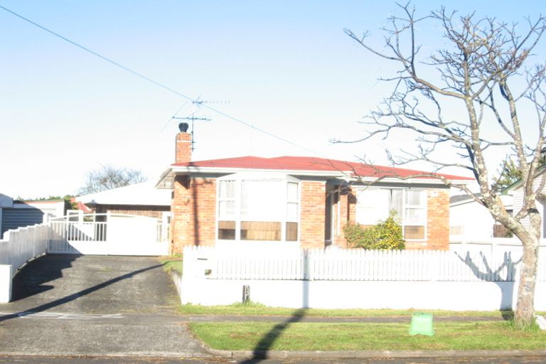 Photo of property in 11 Gloucester Road, Manurewa, Auckland, 2102