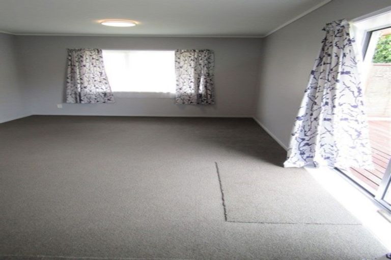Photo of property in 121 Mahia Road, Wattle Downs, Auckland, 2103