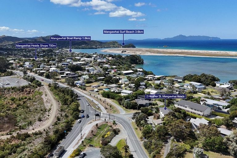 Photo of property in 2 Heather Street, Mangawhai Heads, Mangawhai, 0505