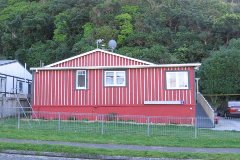 Photo of property in 102 Rangituhi Crescent, Takapuwahia, Porirua, 5022