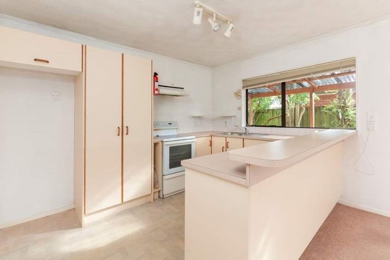 Photo of property in 9/39 Swanson Road, Henderson, Auckland, 0610