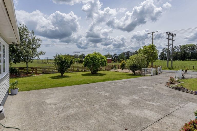 Photo of property in 335 Kawiu Road, Levin, 5510