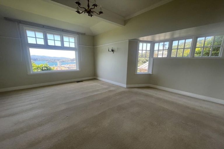 Photo of property in 9 Wadestown Road, Wadestown, Wellington, 6012