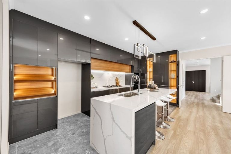 Photo of property in 54 Hikuawa Road, Flat Bush, Auckland, 2019