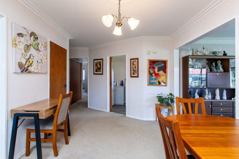 Photo of property in 12 Windsor Street, Dannevirke, 4930