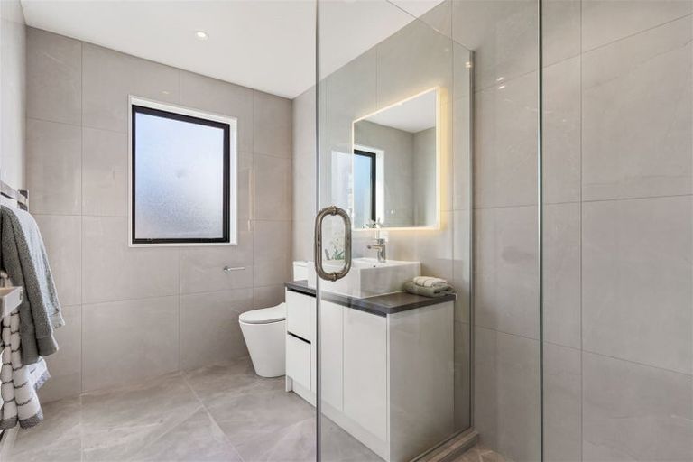 Photo of property in 1 Pae Lane, Flat Bush, Auckland, 2019