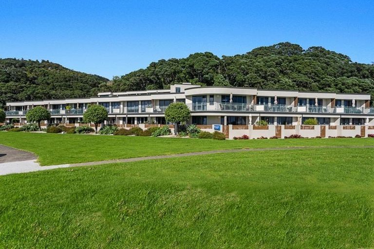 Photo of property in Beachpoint Apartments, 2/5 West End Road, Ohope, 3121