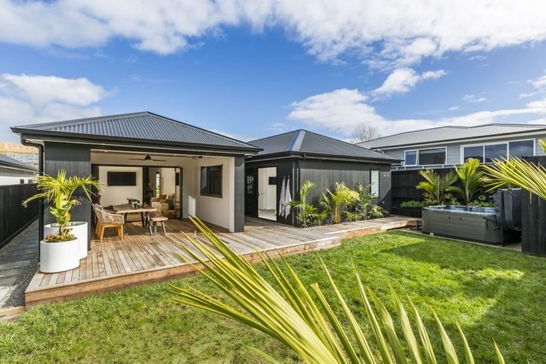 Photo of property in 3 Hampton Mews, Snells Beach, 0920