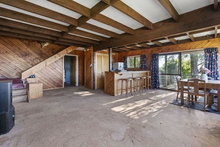 Photo of property in 102 Wakeman Road, Acacia Bay, Taupo, 3330