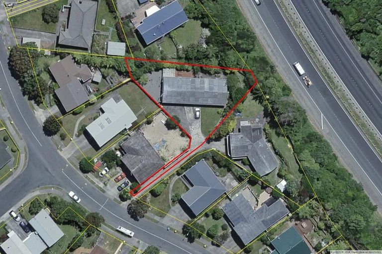 Photo of property in 105b Taylor Terrace, Tawa, Wellington, 5028