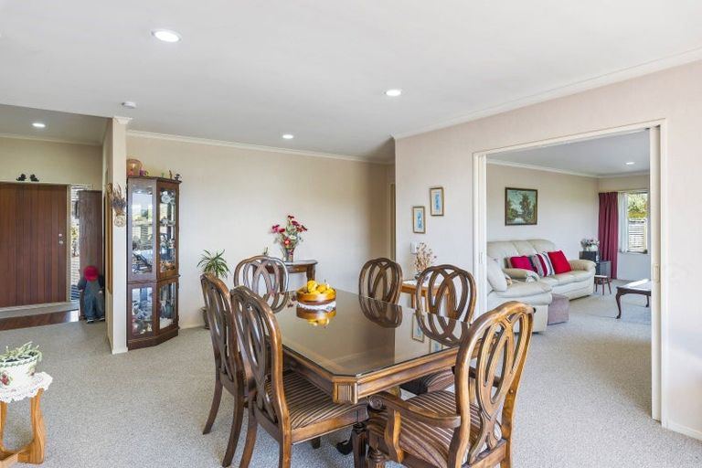 Photo of property in 56 Realm Drive, Paraparaumu, 5032