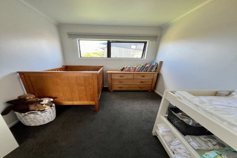 Photo of property in 8 Roseneath Place, Birkdale, Auckland, 0626