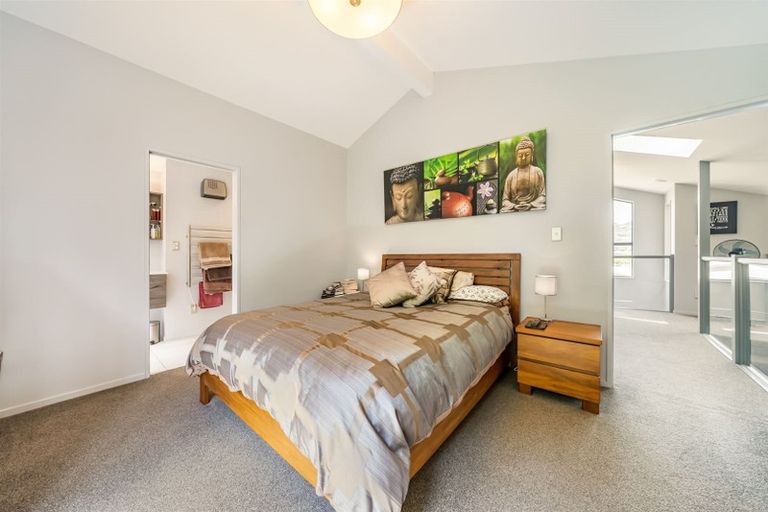 Photo of property in 8 Flotilla Place, Whitby, Porirua, 5024