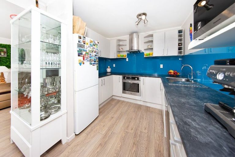 Photo of property in 6/30b Verbena Road, Birkdale, Auckland, 0626