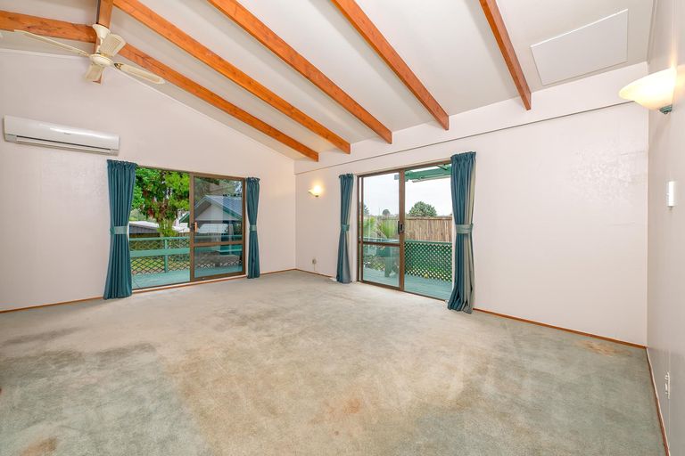 Photo of property in 13 Suwyn Place, Weymouth, Auckland, 2103