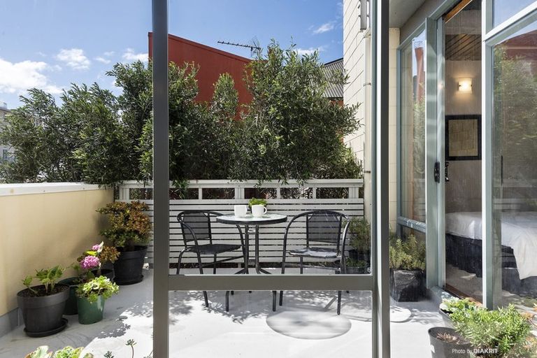 Photo of property in First House Apartments, 5/4 Frederick Street, Te Aro, Wellington, 6011