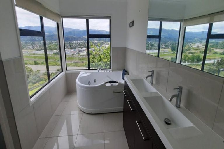 Photo of property in 29 Riverstone Drive, Riverstone Terraces, Upper Hutt, 5018