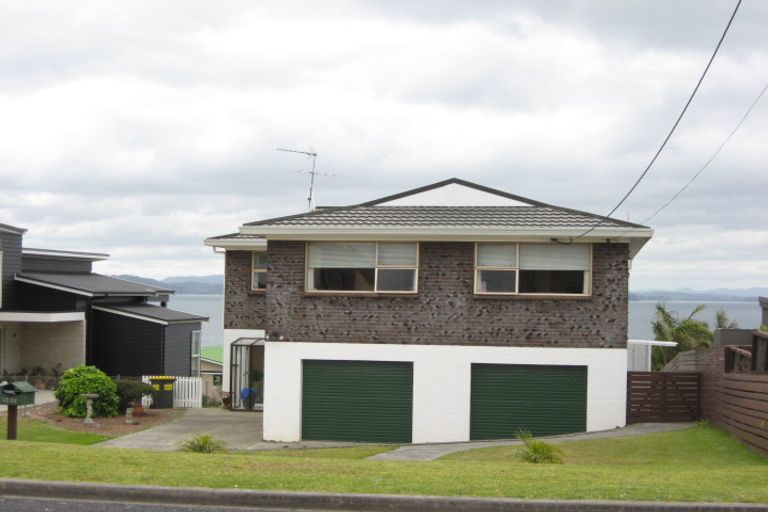 Photo of property in 1338 Whangaparaoa Road, Army Bay, Whangaparaoa, 0930