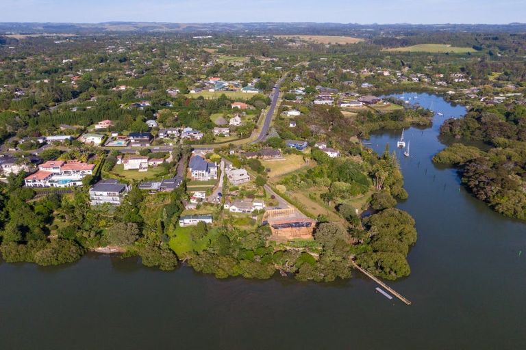 Photo of property in 80 Riverview Road, Kerikeri, 0230