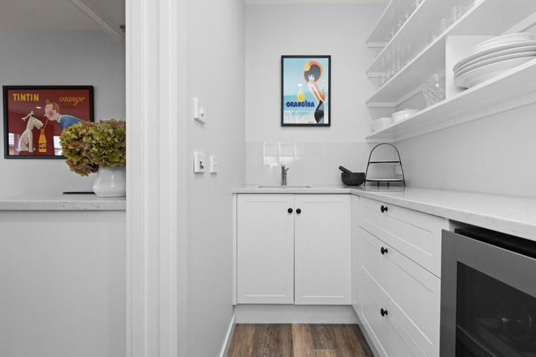 Photo of property in 145 Arataki Road, Havelock North, 4130