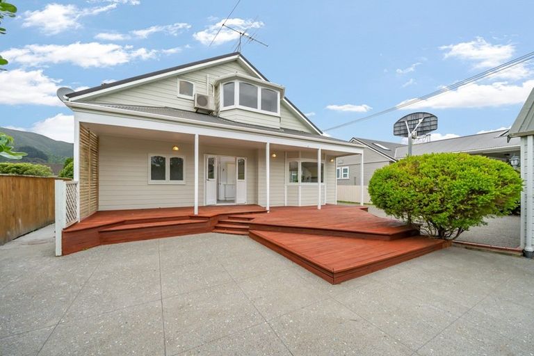 Photo of property in 15 Nile Street, Waterloo, Lower Hutt, 5011