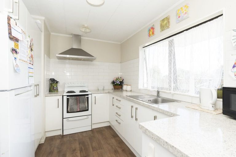 Photo of property in 25b Ross Crescent, Fairfield, Hamilton, 3214