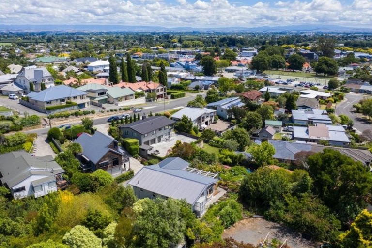 Photo of property in 11 Busby Hill, Havelock North, 4130