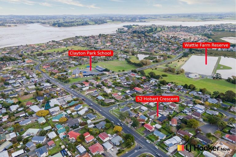 Photo of property in 52 Hobart Crescent, Wattle Downs, Auckland, 2103