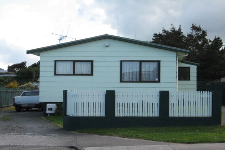 Photo of property in 21 Manuka Street, Castlecliff, Whanganui, 4501