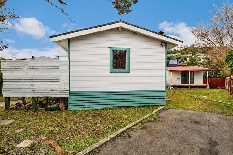 Photo of property in 3 Clematis Grove, Maungaraki, Lower Hutt, 5010