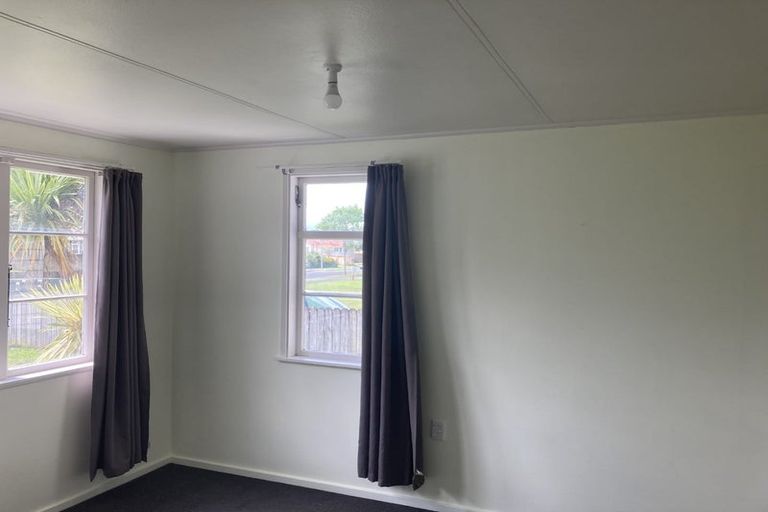 Photo of property in 39 Sare Crescent, Fairfield, Hamilton, 3214