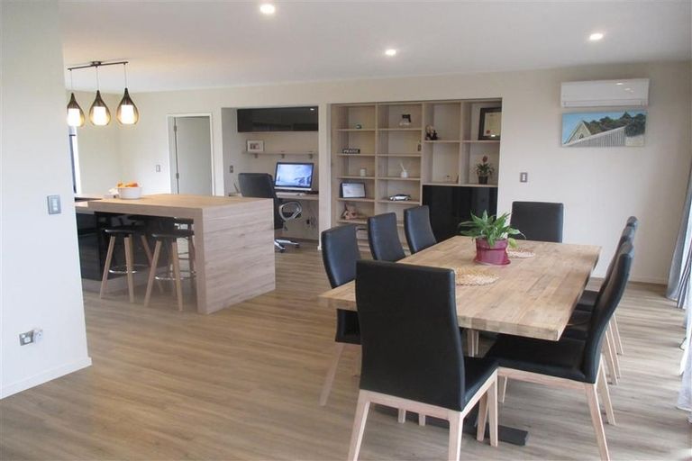 Photo of property in 16 David Buist Crescent, Halswell, Christchurch, 8025