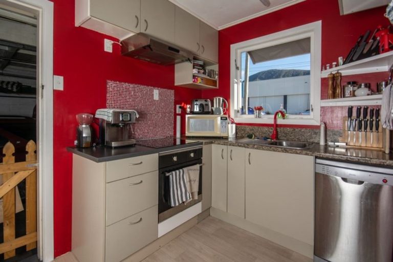 Photo of property in 82a Wellington Street, Picton, 7220