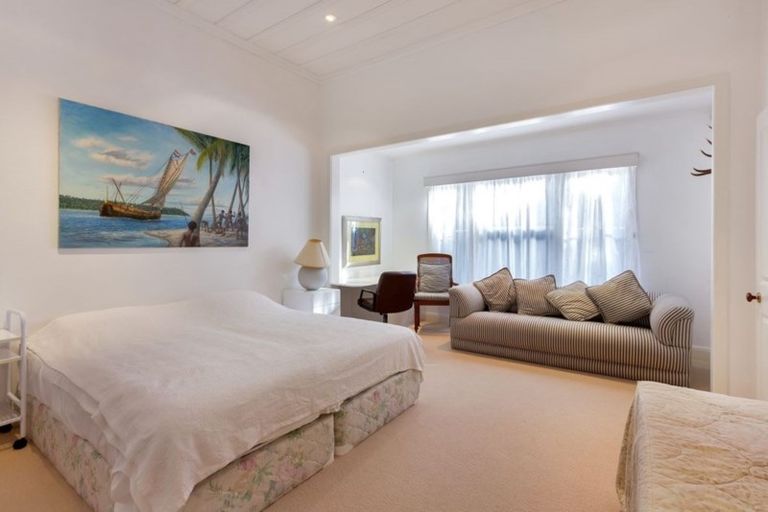 Photo of property in 35 Clifton Road, Hauraki, Auckland, 0622