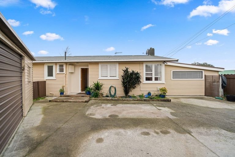 Photo of property in 84 Kingswood Road, Brookfield, Tauranga, 3110