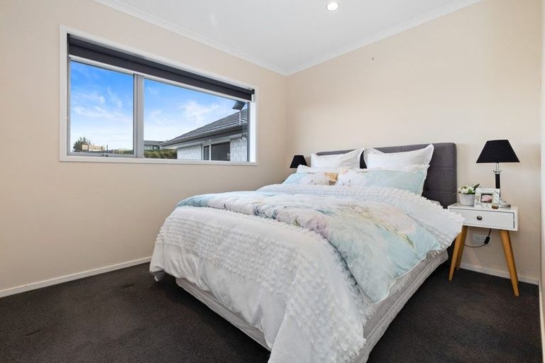 Photo of property in 108a Paparata Road, Bombay, 2675