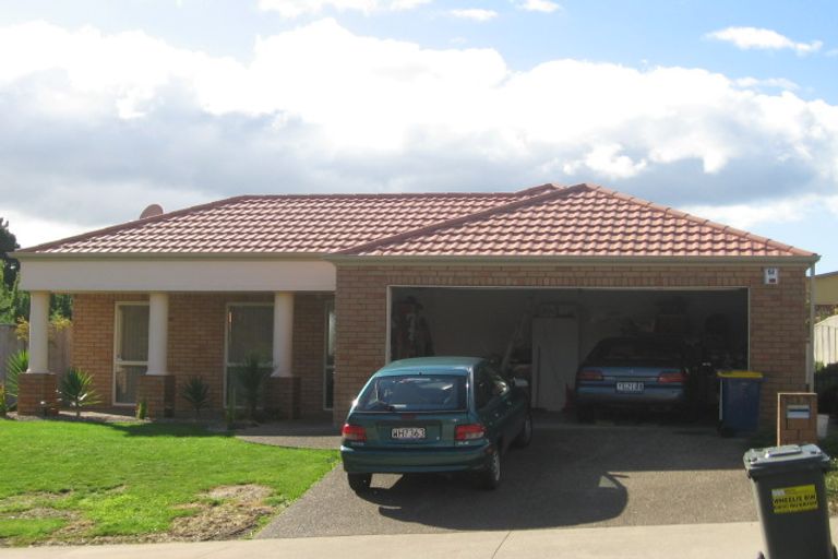 Photo of property in 17 Brookwood Drive, Henderson, Auckland, 0612