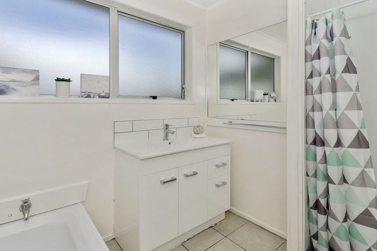 Photo of property in 438 Weymouth Road, Weymouth, Auckland, 2103