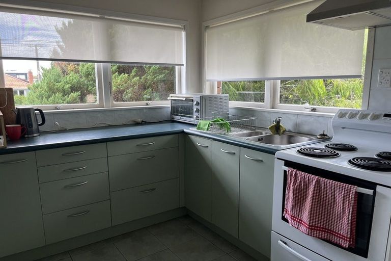 Photo of property in 1/24 Gordon Avenue, Milford, Auckland, 0620