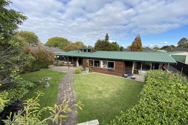 Photo of property in 15 Clare Street, Cambridge, 3434